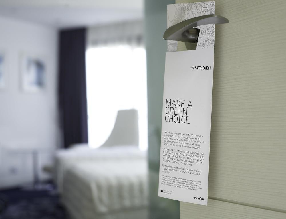 Le Meridien Al Khobar Exterior foto A door hanger
