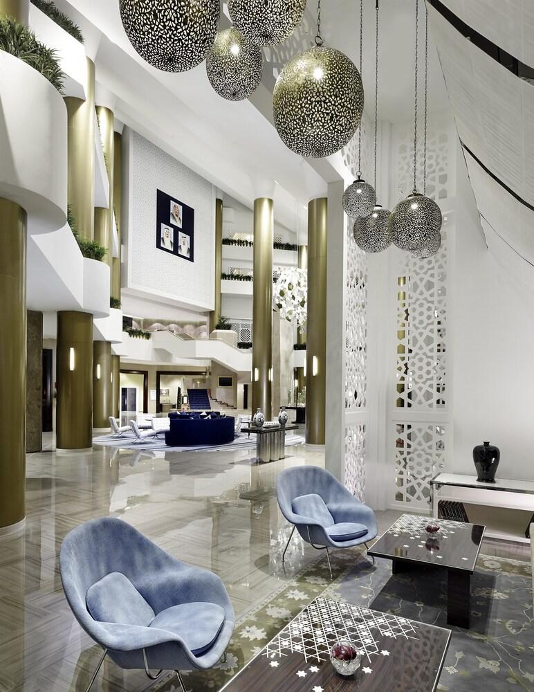 Le Meridien Al Khobar Exterior foto The lobby of the hotel