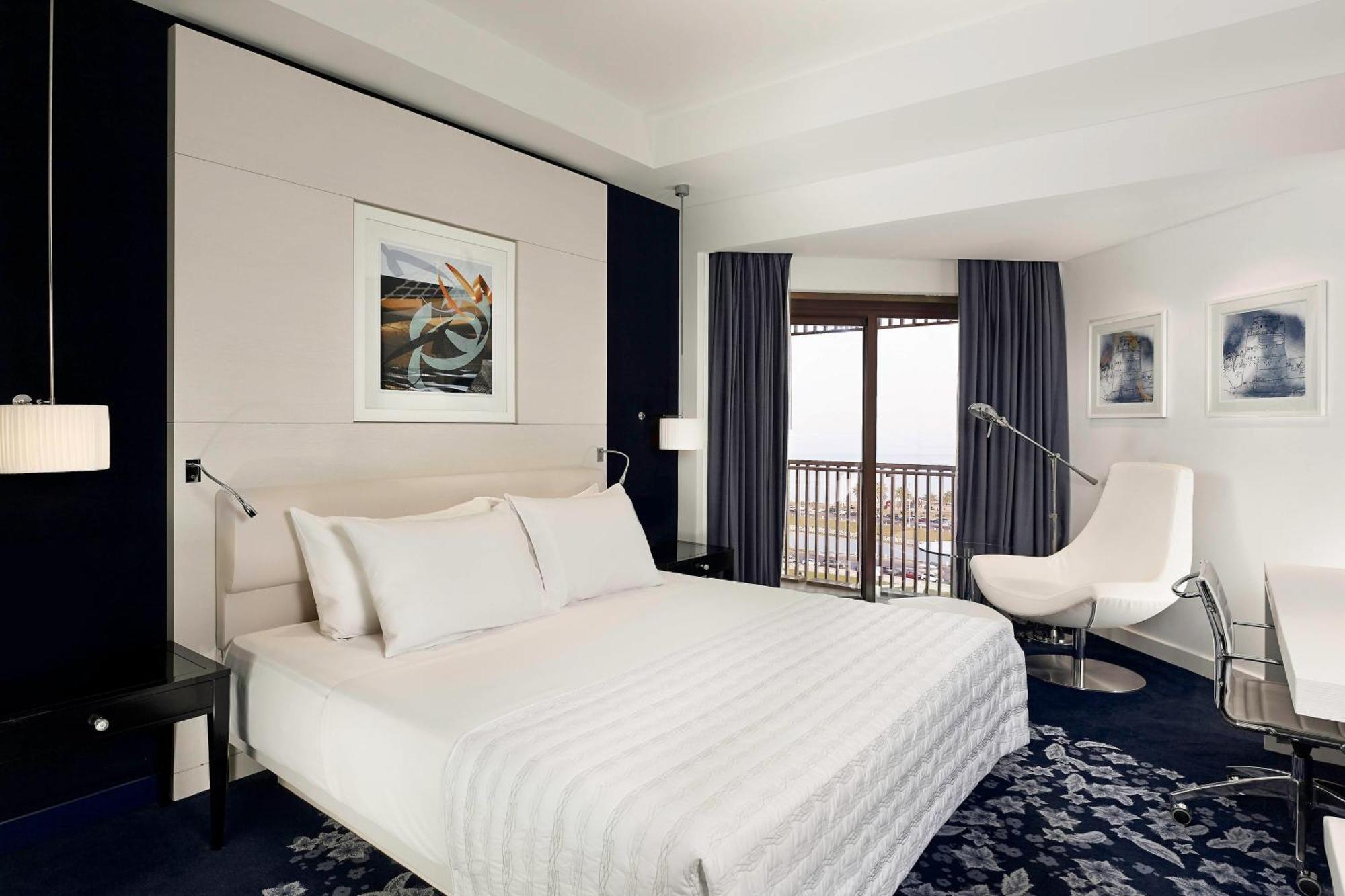 Le Meridien Al Khobar Exterior foto A room at the hotel