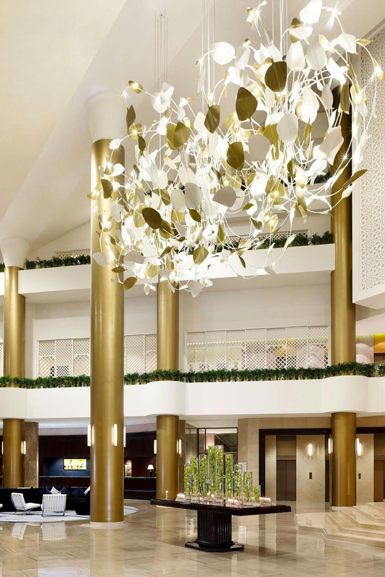 Le Meridien Al Khobar Exterior foto The interior of the hotel
