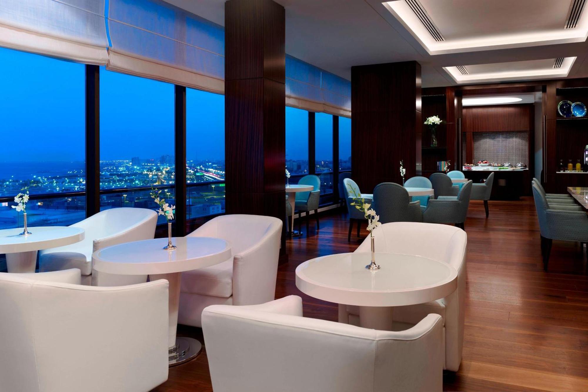 Le Meridien Al Khobar Exterior foto Club Lounge at the 36th floor