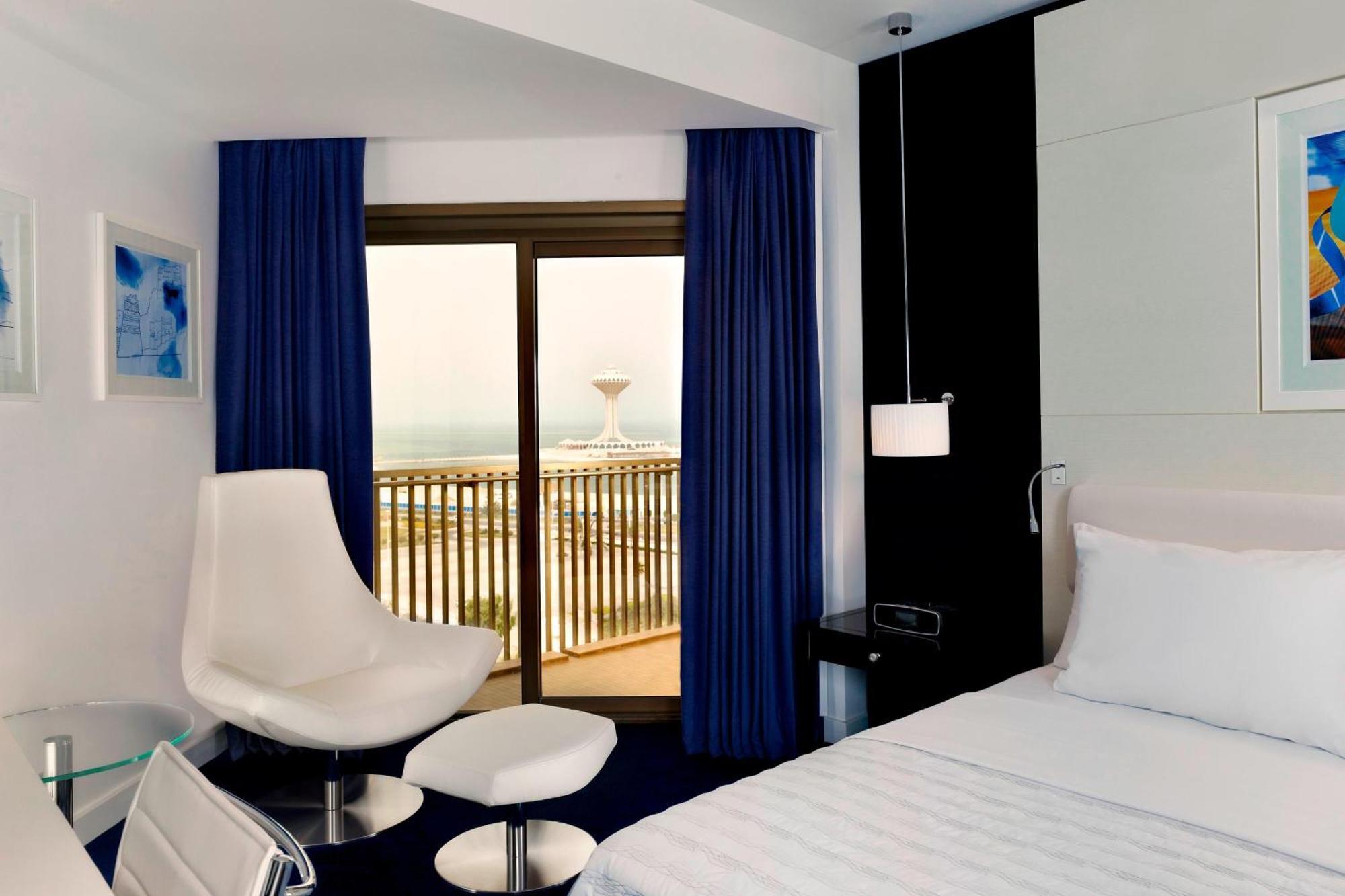 Le Meridien Al Khobar Exterior foto A room at the hotel